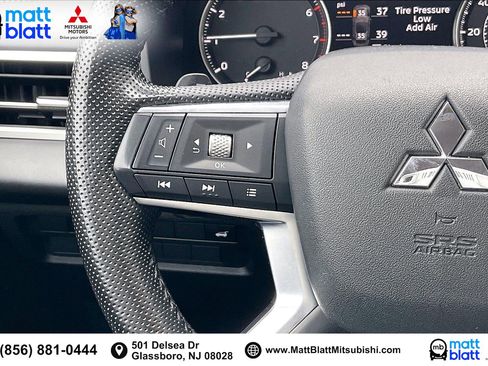 Used 2023 Mitsubishi Outlander SE image 20