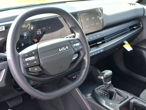 Used 2025 Kia K4 LXS FWD image 20