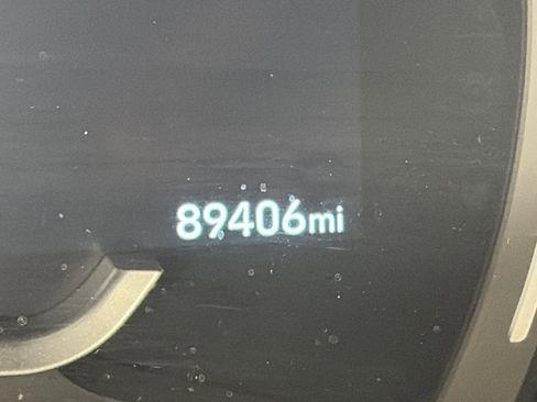 Used 2020 Hyundai Santa Fe SEL image 5