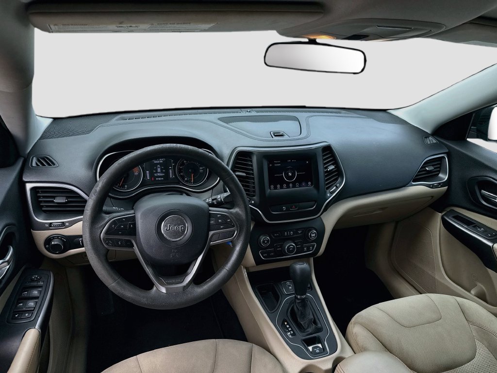 Used 2020 Jeep Cherokee Latitude FWD image 23