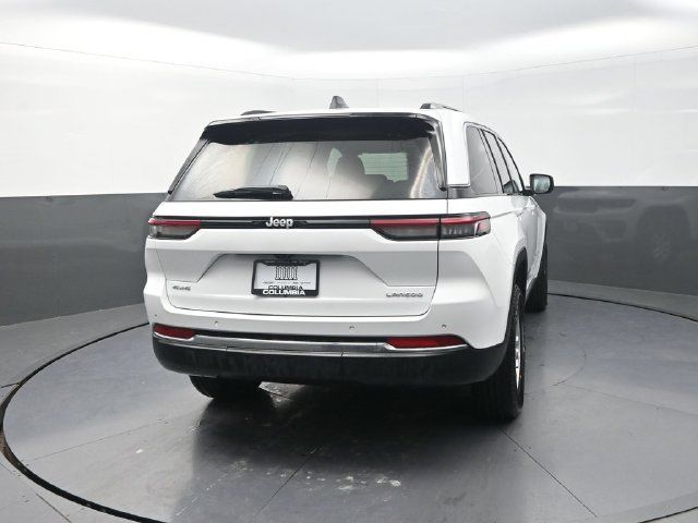 Used 2025 Jeep Grand Cherokee Laredo AWD/4WD image 8