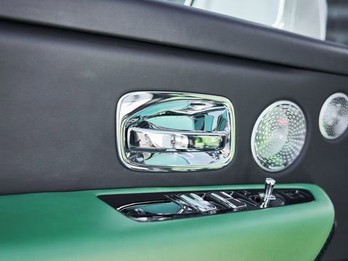 Used 2023 Rolls-Royce Cullinan Black Badge w/ Driver's Package image 37