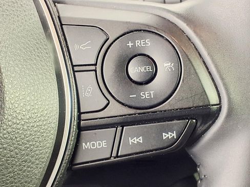 Used 2022 Toyota Corolla XSE image 16