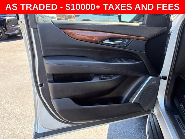 Used 2015 Cadillac Escalade Luxury AWD/4WD image 12