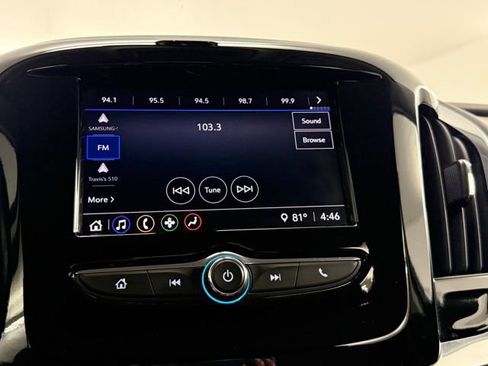 Used 2021 Chevrolet Traverse LT image 20