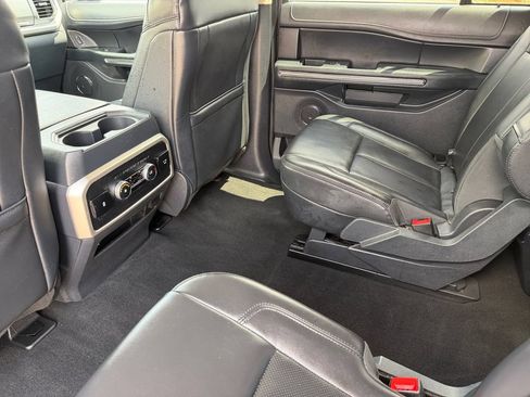Used 2024 Ford Expedition Max XLT AWD/4WD image 17