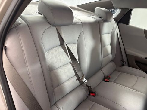 Used 2022 Chevrolet Malibu LS w/ Driver Confidence Package II FWD image 21