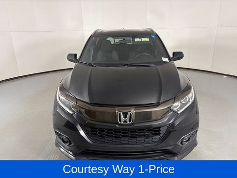 Used 2020 Honda HR-V Sport image 4