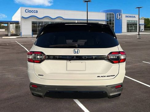 New 2026 Honda Pilot Black Edition image 4