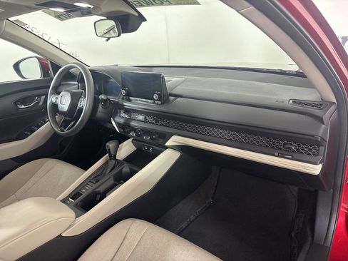 Used 2025 Honda Accord LX image 28