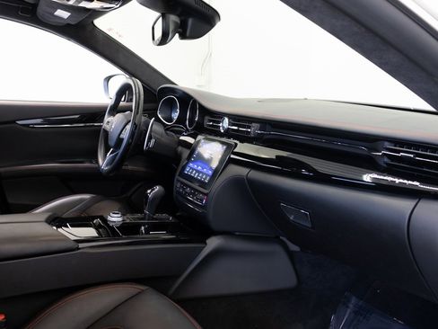 Used 2017 Maserati Quattroporte S GranLusso Q4 image 20