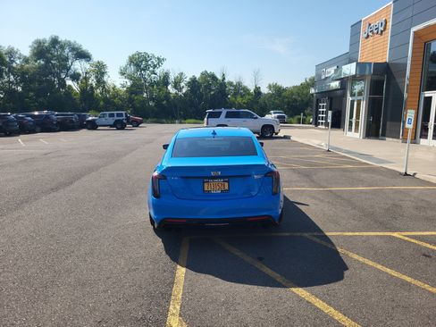 Used 2023 Cadillac CT5 V Blackwing w/ LPO, Bronce Accent Package image 10