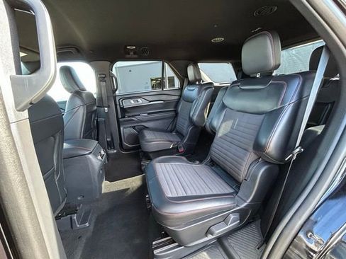 Used 2025 Ford Explorer ST-Line AWD/4WD image 44