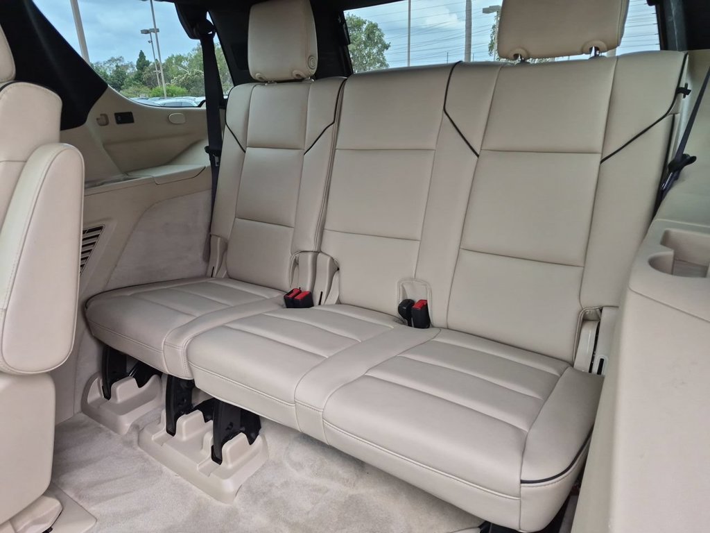 Used 2024 Cadillac Escalade Premium Luxury RWD image 26
