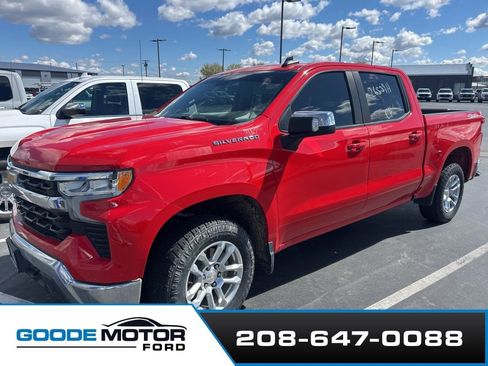 Used 2023 Chevrolet Silverado 1500 LT w/ Convenience Package II image 3