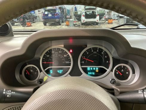 Used 2010 Jeep Wrangler Unlimited Sahara w/ Trailer Tow Group AWD/4WD image 19