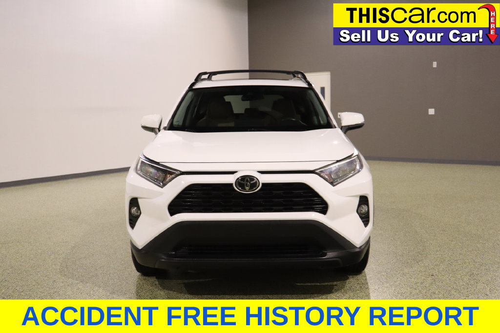 Used 2019 Toyota RAV4 XLE FWD image 3