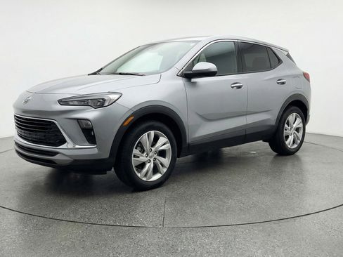 Used 2025 Buick Encore GX Preferred AWD/4WD image 3