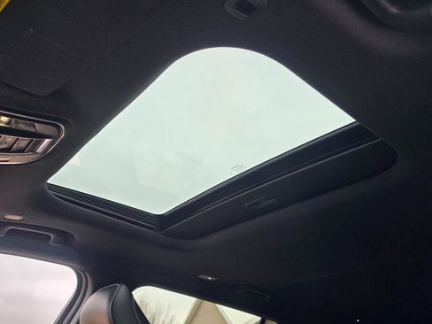 Used 2024 Jeep Grand Cherokee L Altitude image 3