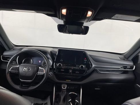 Used 2023 Toyota Highlander XSE AWD/4WD image 18
