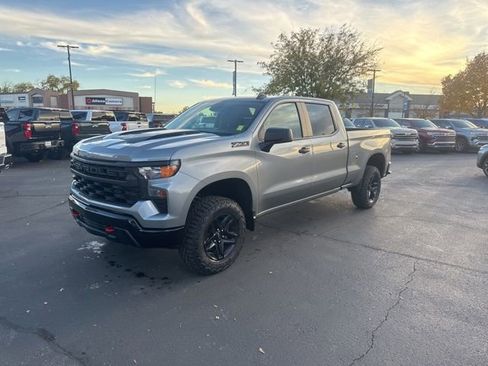 New 2026 Chevrolet Silverado 1500 Custom Trail Boss w/ LPO, Dark Essentials Package AWD/4WD image 3