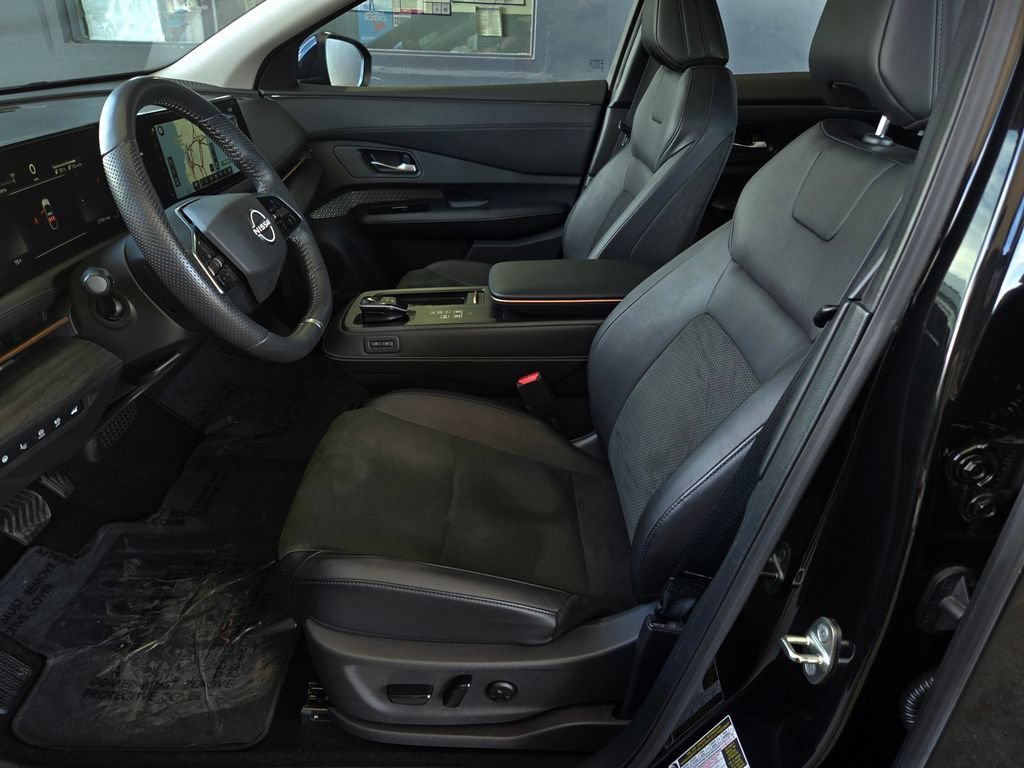 Used 2024 Nissan Ariya AWD image 19