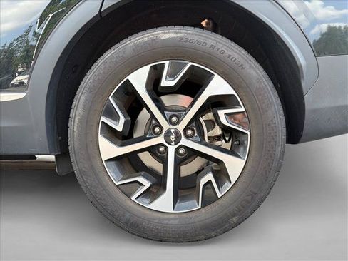 Used 2024 Kia Sportage EX AWD/4WD image 5