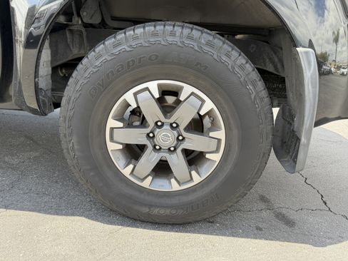 Used 2017 Nissan Frontier PRO-4X w/ Pro-4x Luxury Package AWD/4WD image 8