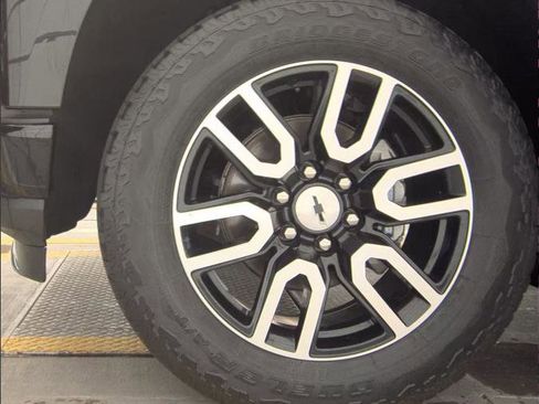 Used 2020 Chevrolet Silverado 1500 RST AWD/4WD image 7
