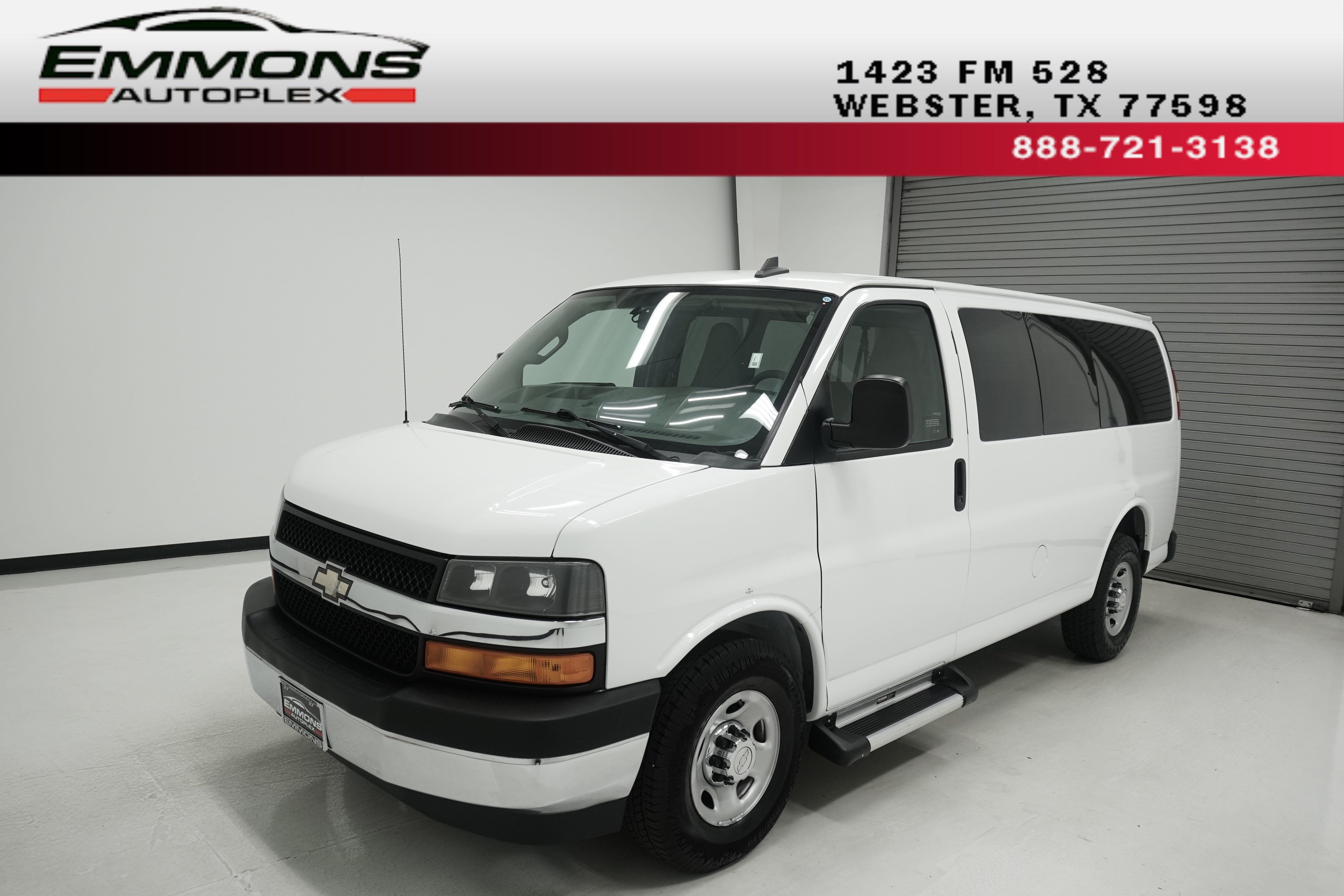 Used 2017 Chevrolet Express 2500 LT w/ LT Preferred Equipment Group RWD image 1