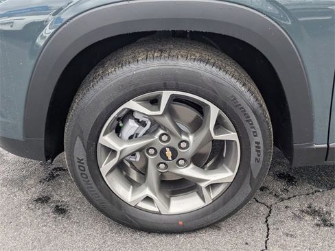 New 2026 Chevrolet Trax LT w/ Driver Confidence Package image 8