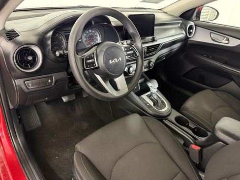 Used 2024 Kia Forte LXS FWD image 3