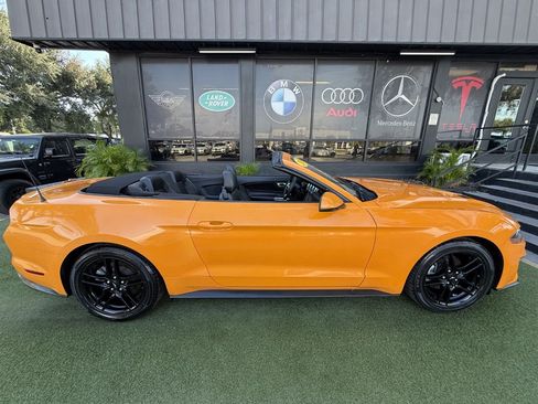 Used 2018 Ford Mustang Premium w/ Equipment Group 201A RWD image 8