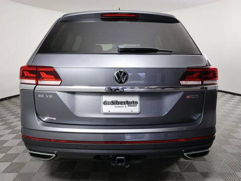 Used 2022 Volkswagen Atlas SE w/ Black Wheel Package image 3