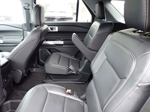 Certified 2023 Ford Explorer XLT w/ Equipment Group 202A image 18