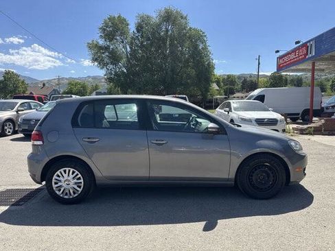 Used 2013 Volkswagen Golf 4-Door image 3