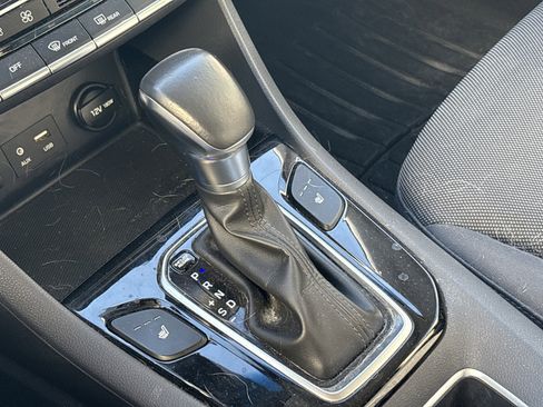 Used 2019 Hyundai Ioniq SEL image 25