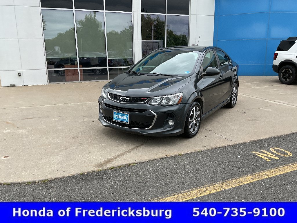 Used 2020 Chevrolet Sonic LT w/ Convenience Package FWD image 2