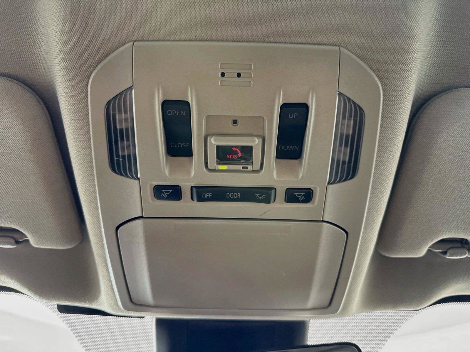 Certified 2023 Toyota Highlander XLE FWD image 23