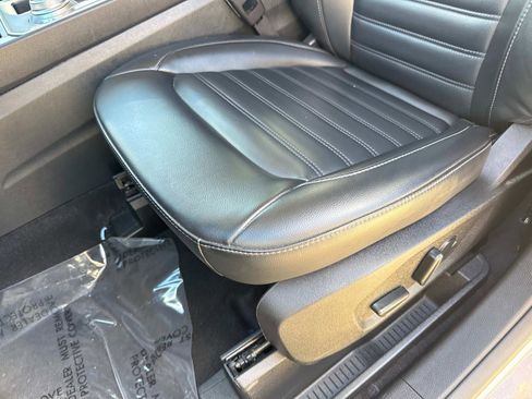 Used 2024 Ford Edge SEL image 19