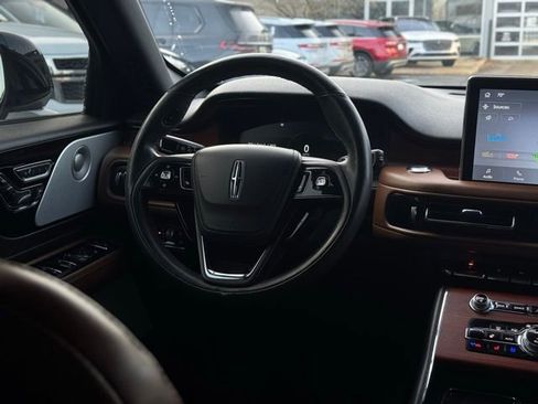 Used 2023 Lincoln Aviator Reserve w/ Equipment Group 201A image 25