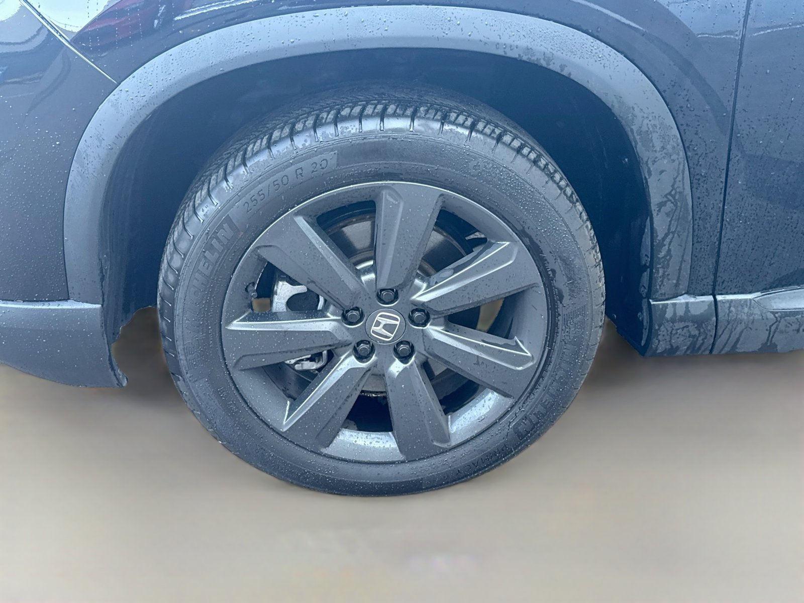 Used 2025 Honda Pilot Sport image 29