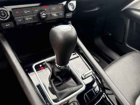 Used 2024 Jeep Compass Limited w/ Sun and Sound Group image 33