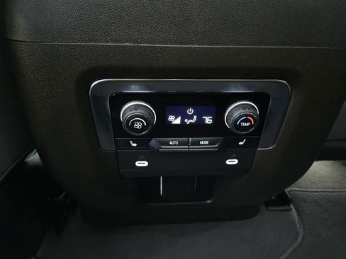 Used 2024 Chevrolet Tahoe Z71 w/ Off-Road Capability Package image 17