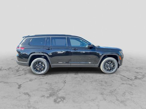 New 2026 Jeep Grand Cherokee L 4WD image 9