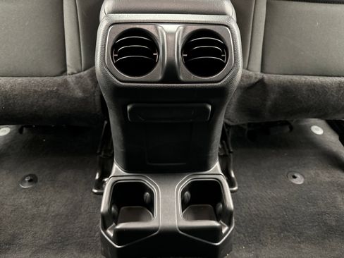 Used 2023 Jeep Wrangler Sport image 19