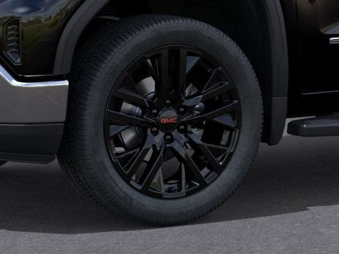 New 2026 GMC Sierra 1500 SLT image 9