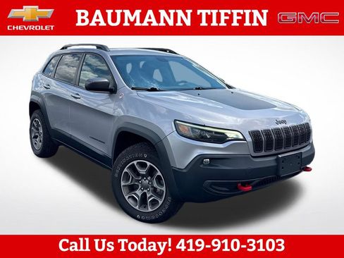 Used 2020 Jeep Cherokee Trailhawk w/ Cold Weather Group AWD/4WD image 1