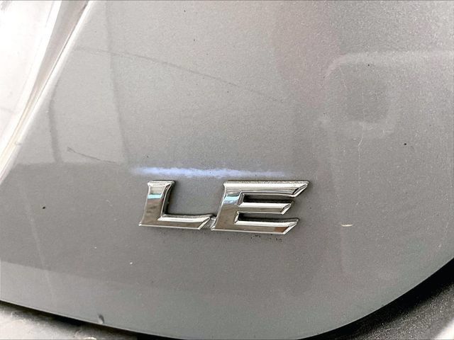 Used 2021 Toyota Camry LE FWD image 13
