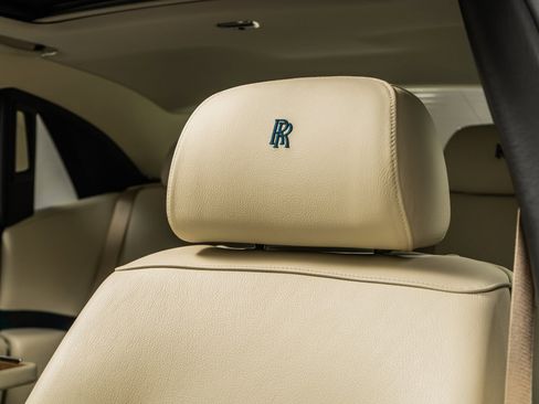 Used 2010 Rolls-Royce Ghost image 26